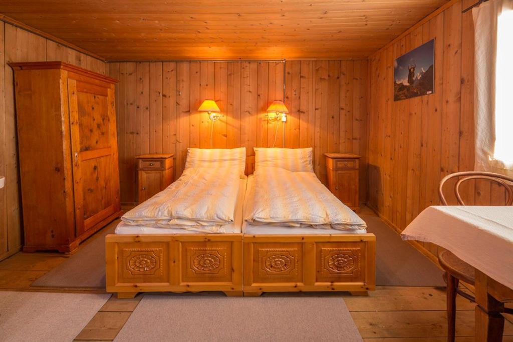 Отель Gasthaus Alpenrose Juf Экстерьер фото
