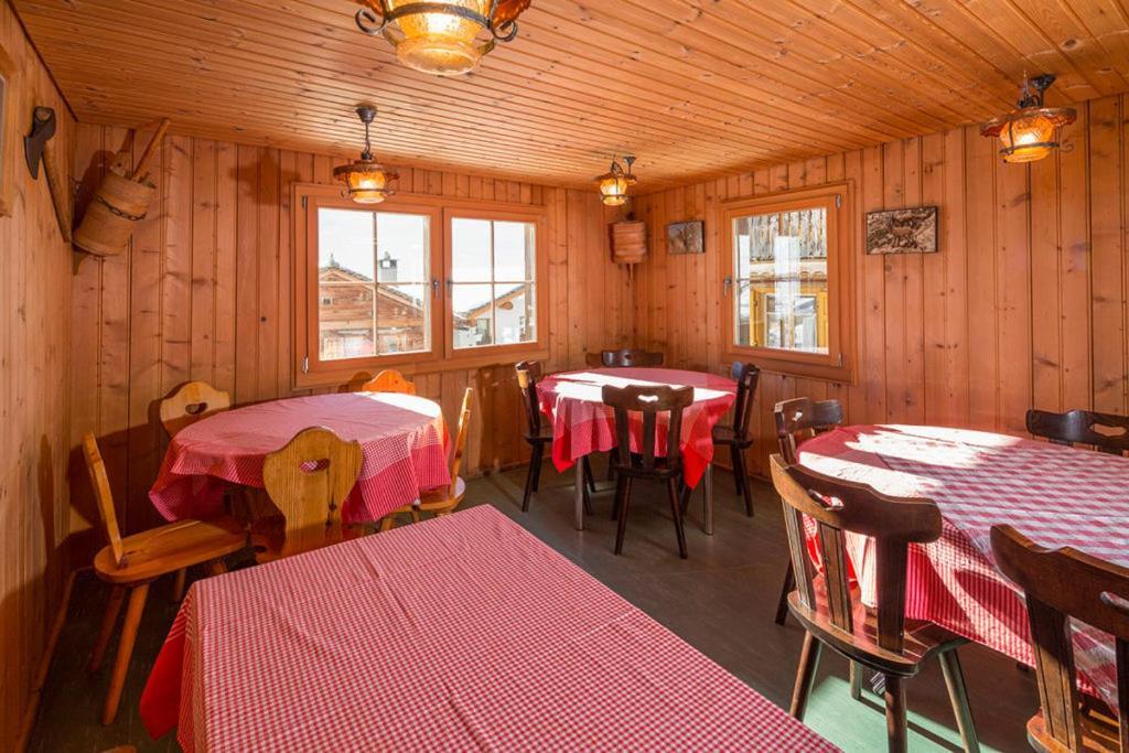 Отель Gasthaus Alpenrose Juf Экстерьер фото